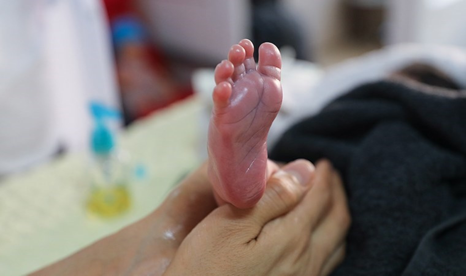 Aile aşıyı reddedip, ilaca engel oldu: Ankara’da 2 aylık bebek entübe edildi