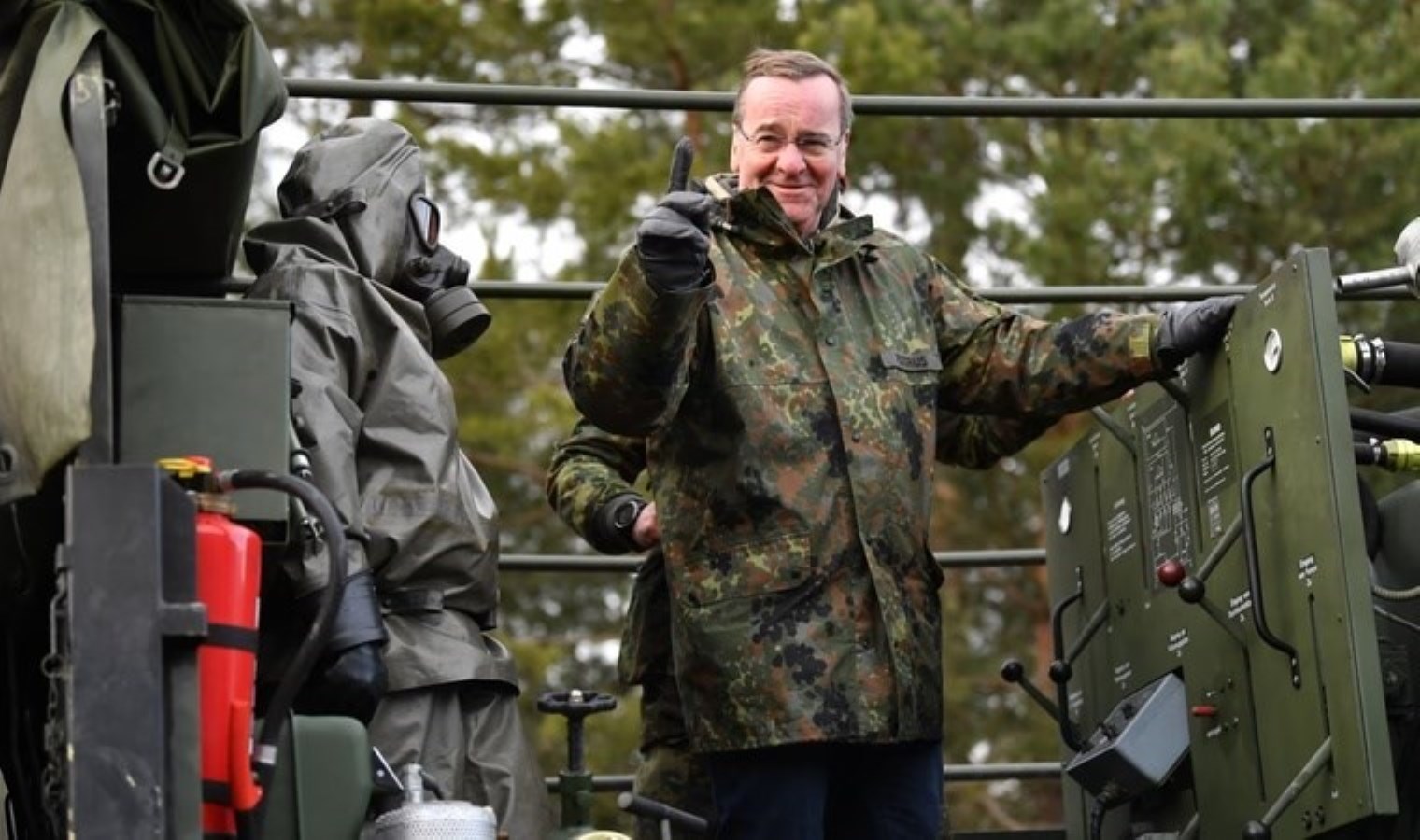 Alman bakan tarih verdi: NATO ile Rusya karşı karşıya mı geliyor?