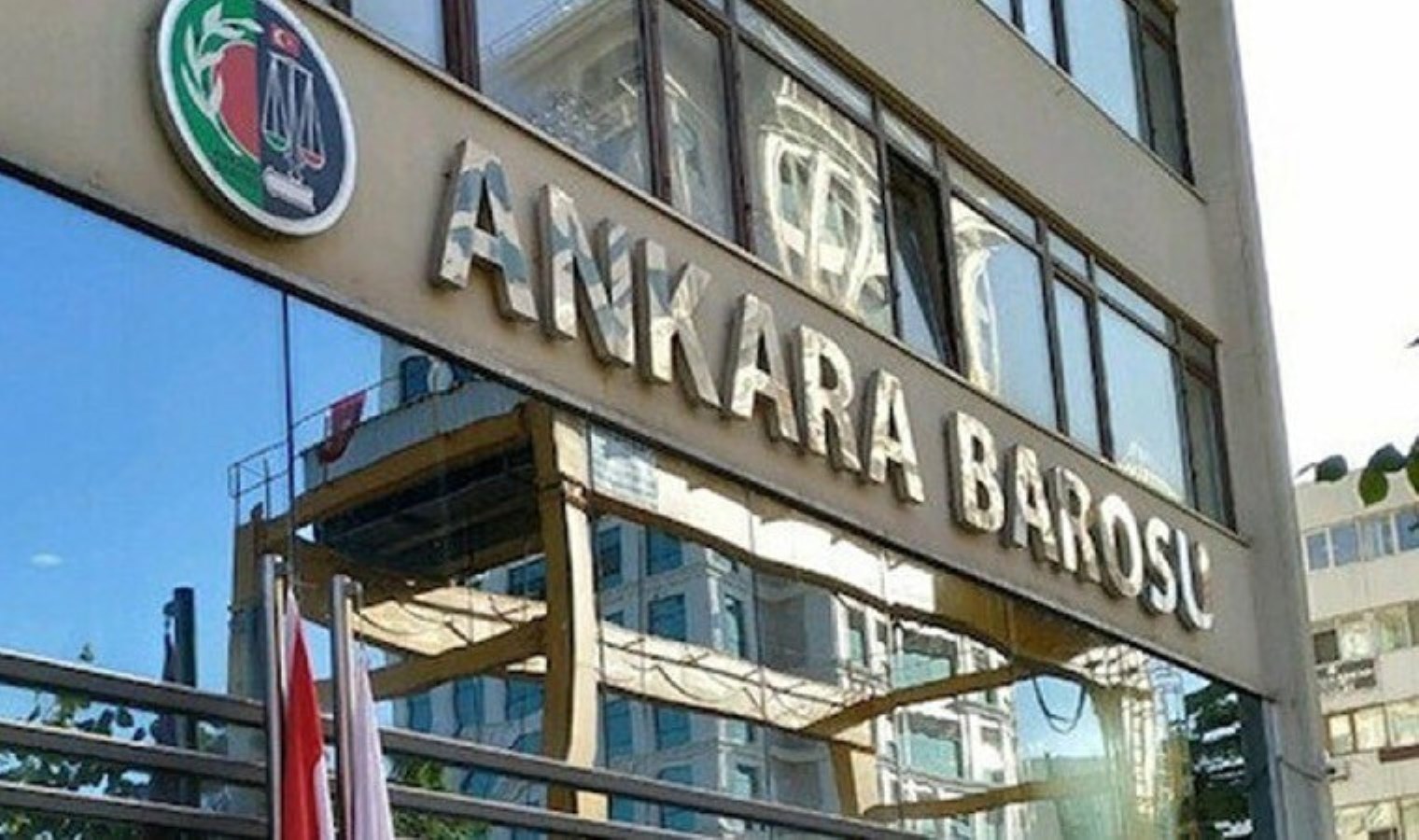 Ankara Barosu: ‘Kararın yargı denetimiyle ortadan kaldırılarak yanlıştan dönüleceğine inanıyoruz’