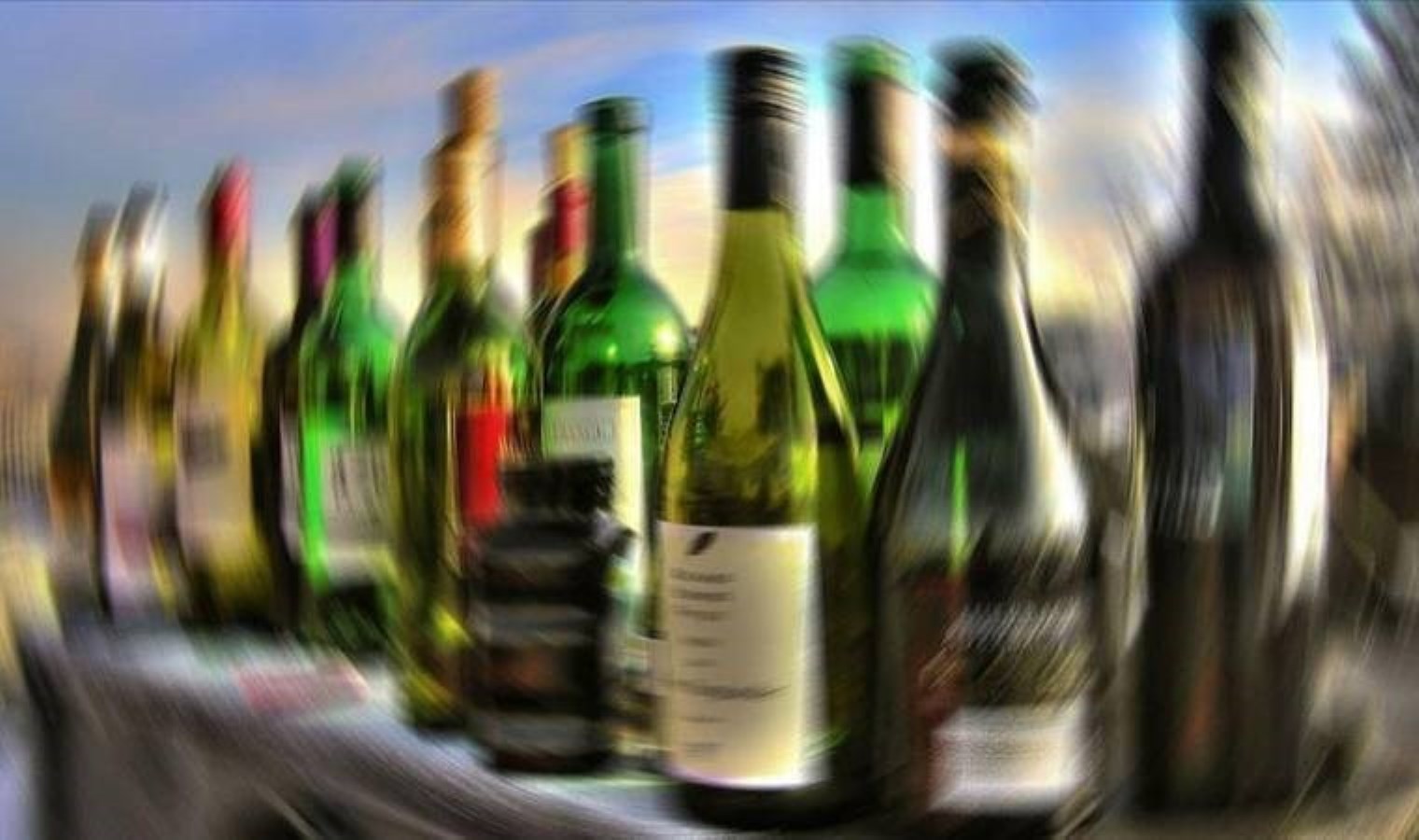 Ankara ve İstanbul’da 103 kişi yaşamını yitirdi, yüksek vergilerin sahte içki tüketimini artırdığı uyarısı yapıldı: Sahte içki can almaya devam ediyor