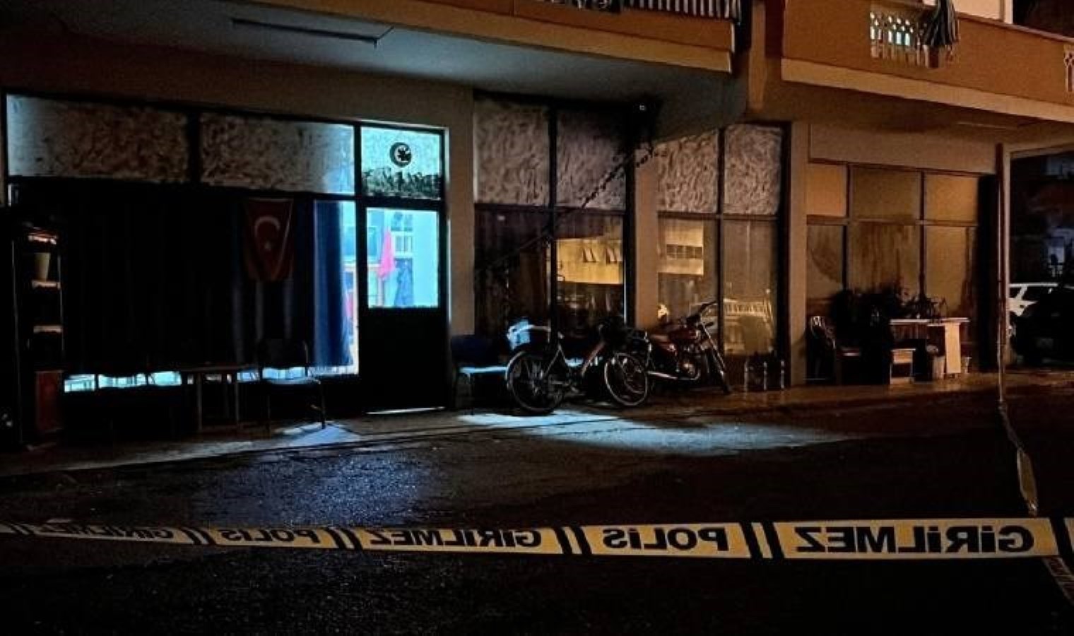 Antalya’da kıraathanede bıçaklı kavga: 1 ölü!