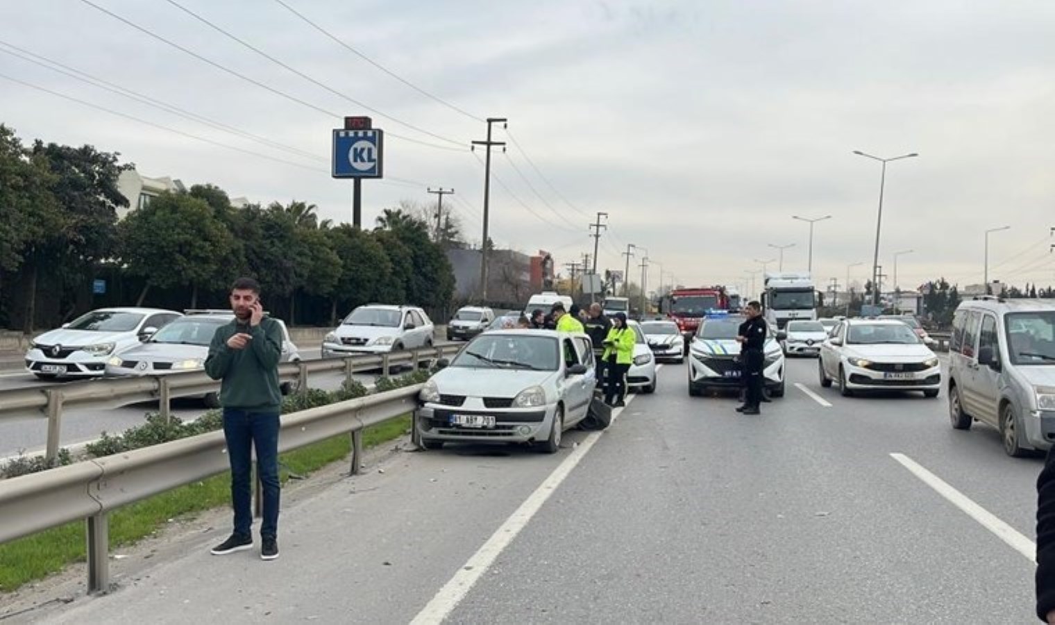 Arıza şüphesi kazaya neden oldu: 3 yaralı