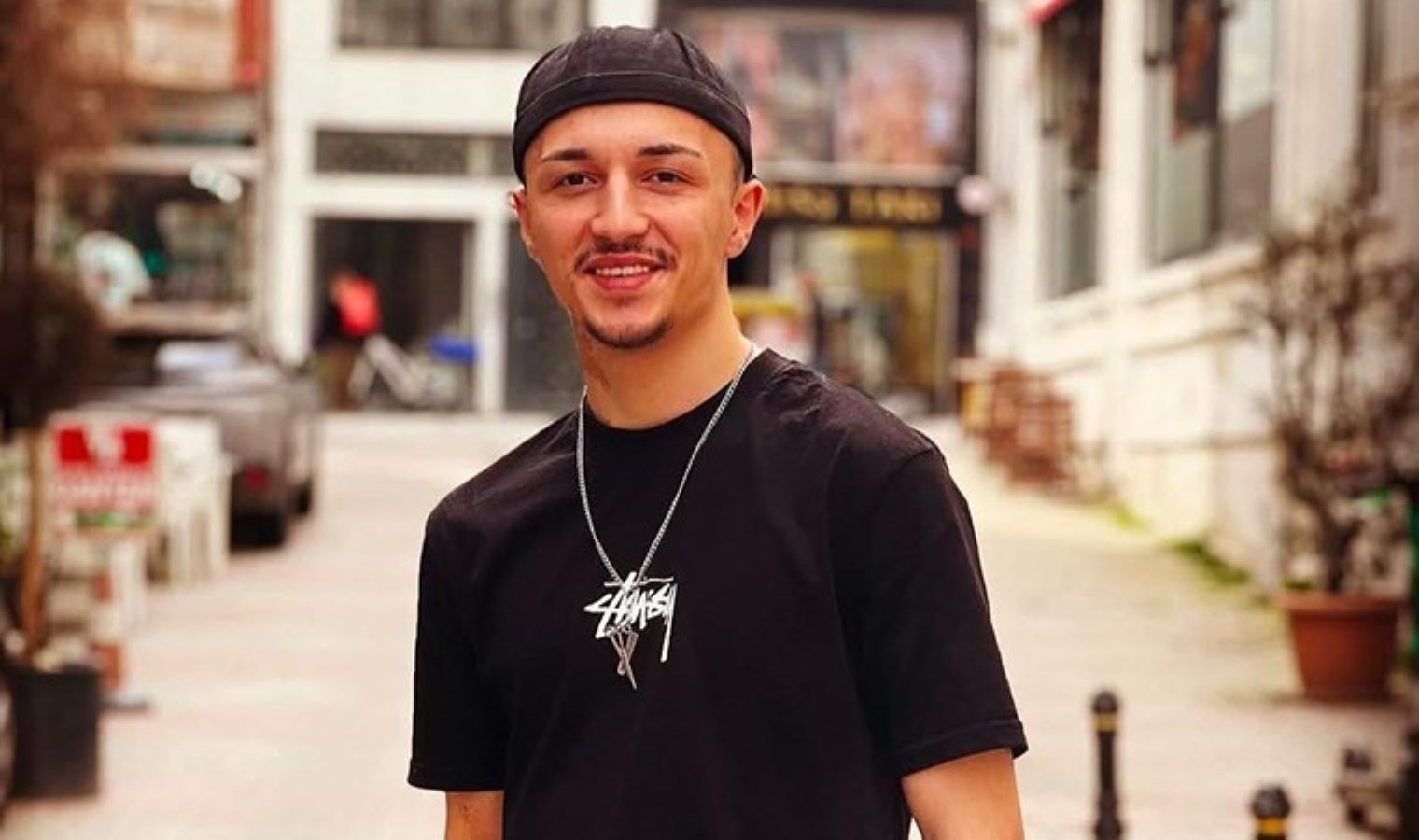 Ataşehir’de İETT otobüsü ve otomobil çarpıştı: 22 yaşındaki Emre hayatını kaybetti