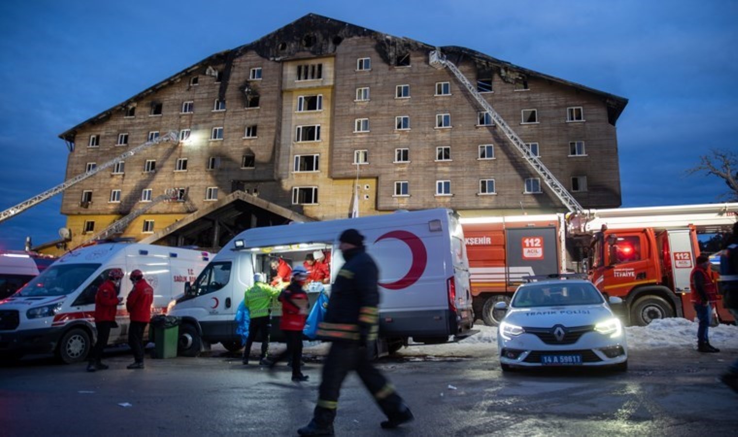 Bakan Yerlikaya ’10 gün süre’ istemişti… Avukat Serkan Kaya madde madde açıkladı: Kartalkaya’daki yangında ‘Sorumluluk kimde’ sorusuna yanıt bulundu