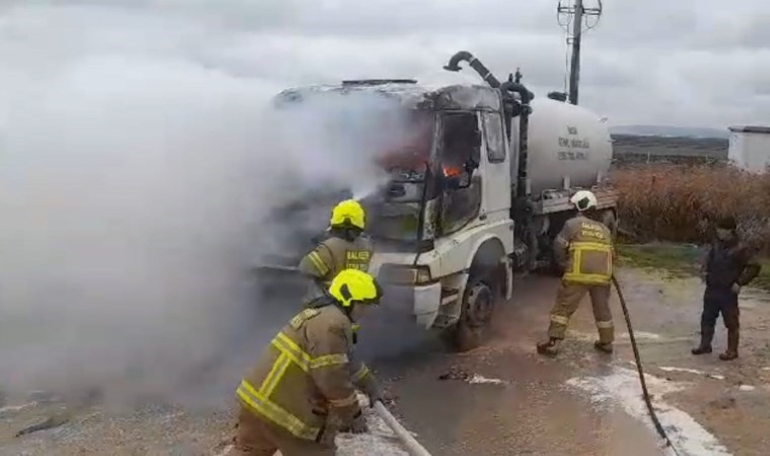 Bandırma’da korkutan ‘vidanjör’ yangını! Büyük çapta maddi hasar oluştu…