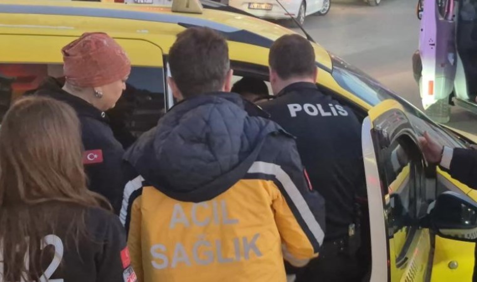 Bartın’da ilginç olay: Taksiye binen yolcu uyanmadı, ekipler seferber oldu