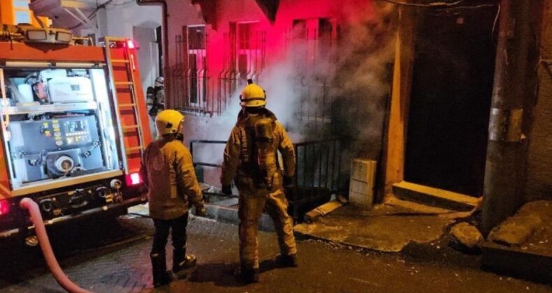 Beyoğlu’nda 4 katlı binada elektrik sobasından yangın çıktı