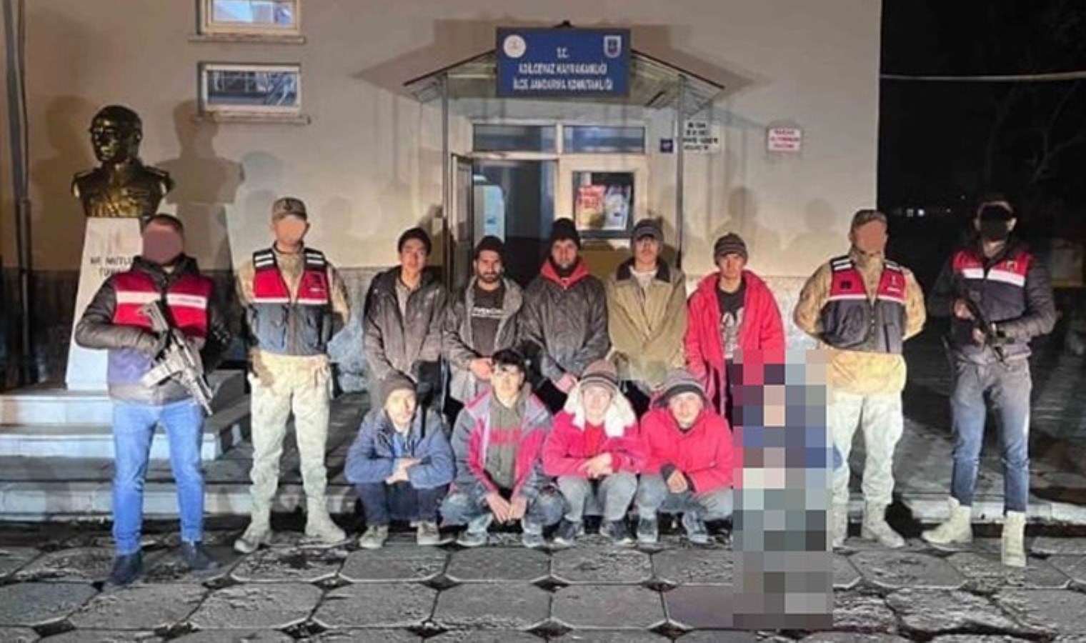 Bitlis’te ‘kaçak göçmen’ operasyonu: 9 kişi yakalandı, 4 organizatör tutuklandı