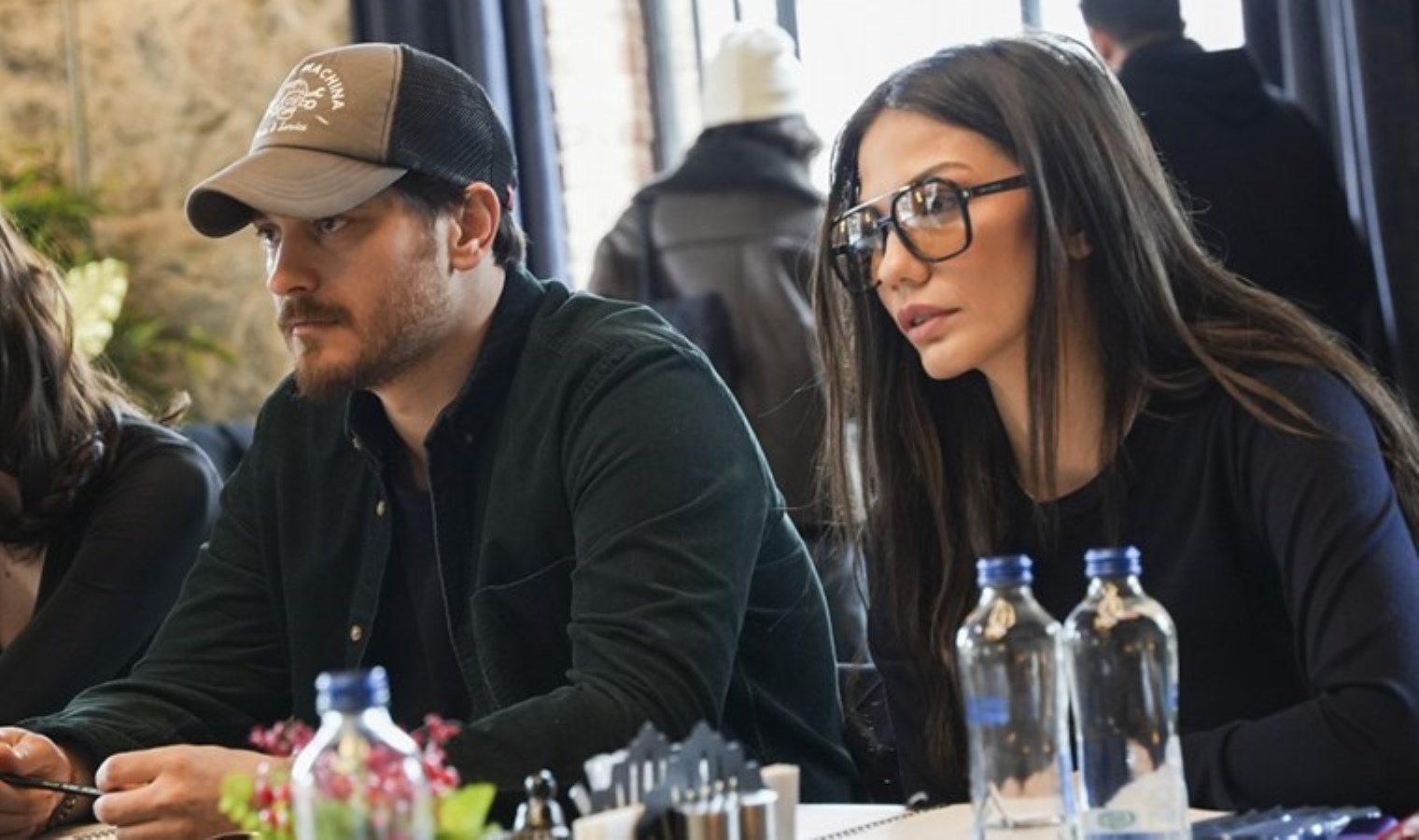 Çağatay Ulusoy ve Demet Özdemir başrolde… ‘Eşref Rüya’nın okuma provasından ilk fotoğraf geldi