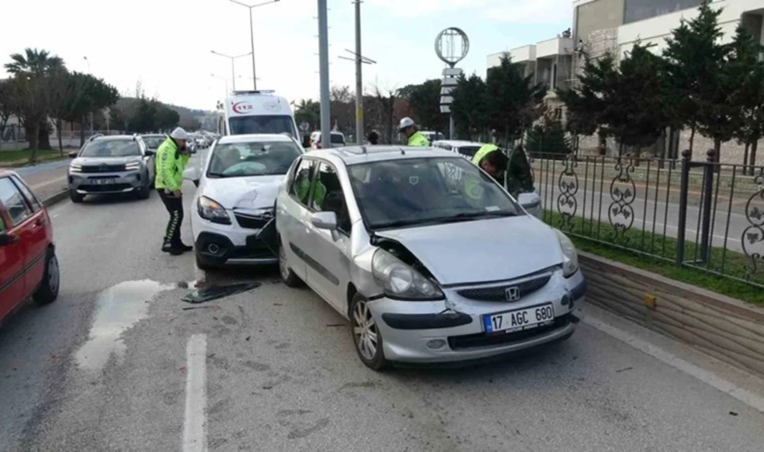 Çanakkale Belediye Başkanı Muharrem Erkek trafik kazası geçirdi