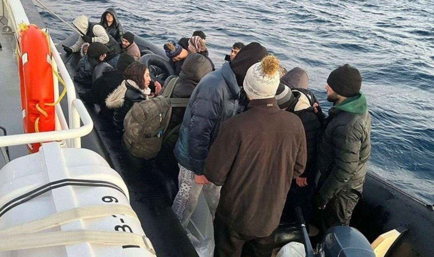 Çanakkale’de kent genelinde operasyon: 32 ‘kaçak göçmen’ yakalandı