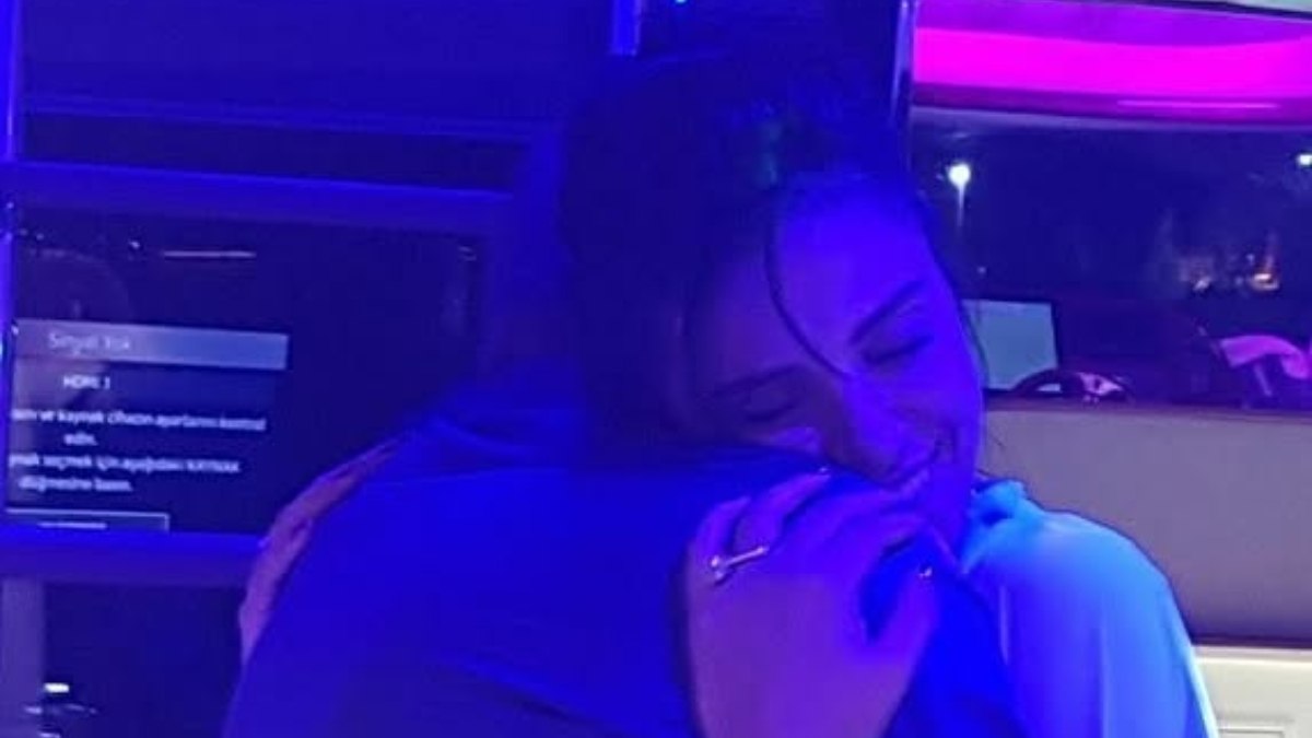 Caner Erkin, eşi Şükran Ovalı’ya seslendi: “İyi ki benimle evlendin”