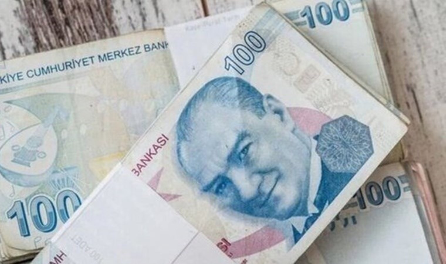 CHP’li Aşkın Genç: Türkiye’nin ihtiyacı, faiz indirimleriyle yaratılmaya çalışılan suni rahatlama değil, üretimi ve istihdamı artıran yapısal reformlardır