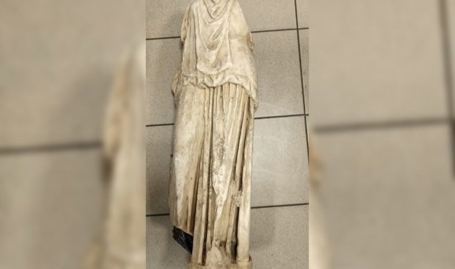 Çöp poşetinde 2 bin yıllık heykel bulundu