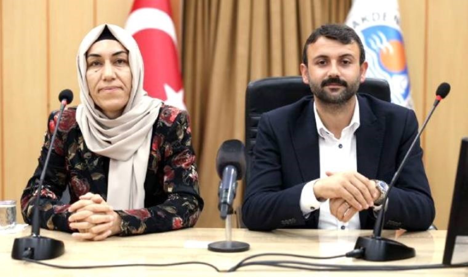 DEM Partili vekil duyurdu: Akdeniz Belediyesi eş başkanlarına gözaltı