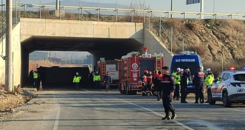 Denizli’de işçileri taşıyan midibüs devrildi… Yaralılar var!