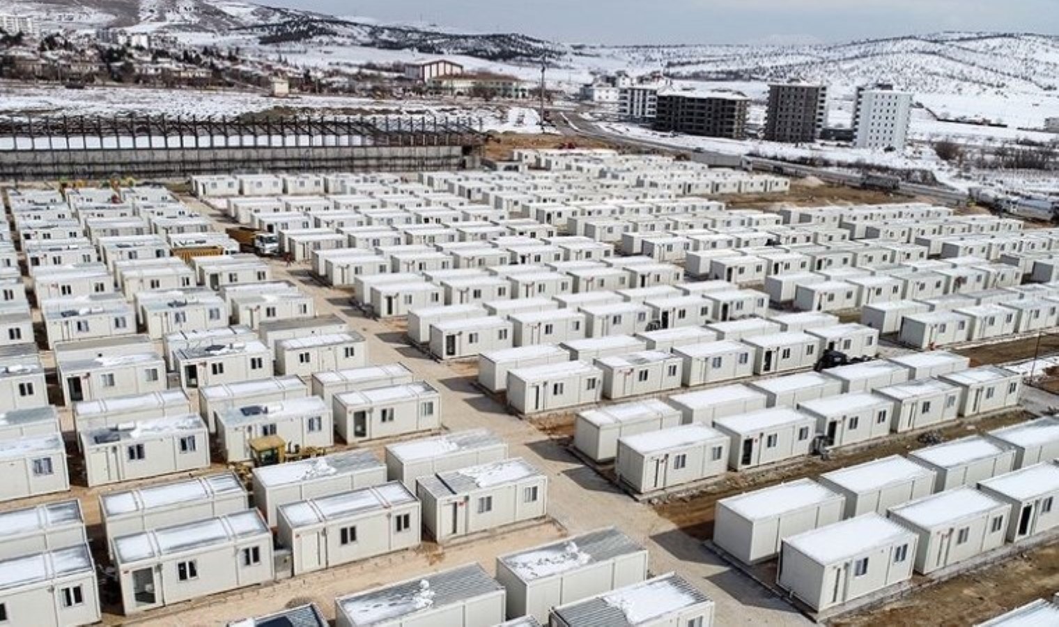 Depremin 2.yılında yurttaşlar konteynerden anlattı: ‘Biz artık ev istiyoruz!’