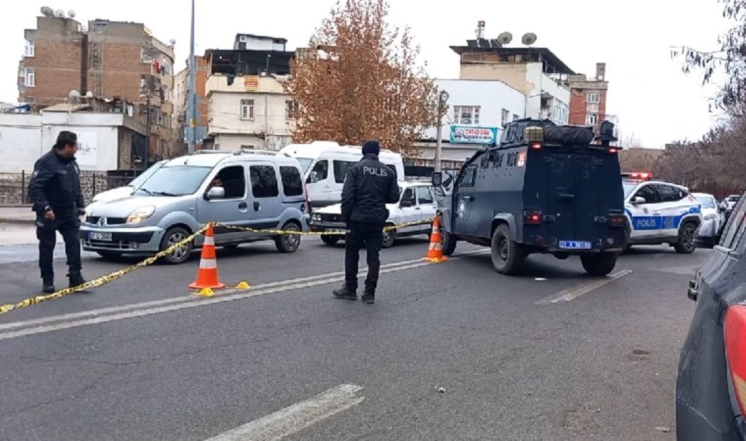 Diyarbakır’da bir şahıs yolda yürürken silahlı saldırıya uğradı!