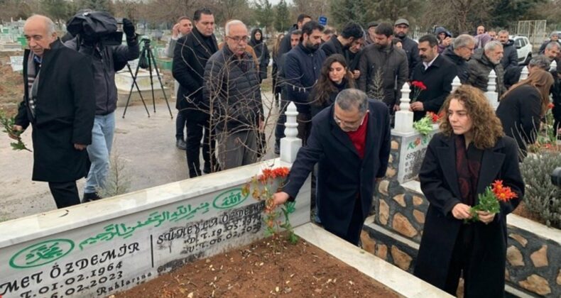 Diyarbakır’da DEM Partili ve CHP’li vekiller depremde hayatını kaybedenleri andı