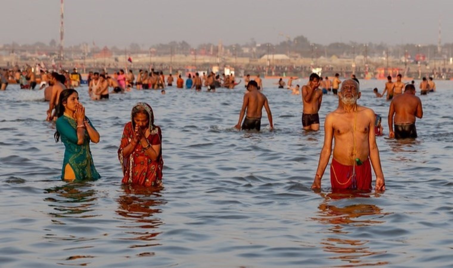 Dünya’nın en büyük dini festivalinde izdiham: En az 10 ölü