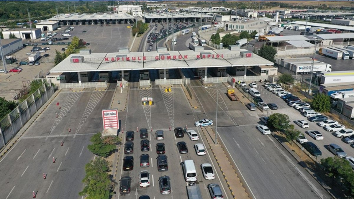 Edirne’deki sınır kapılarından 14,5 milyon yolcu geçti