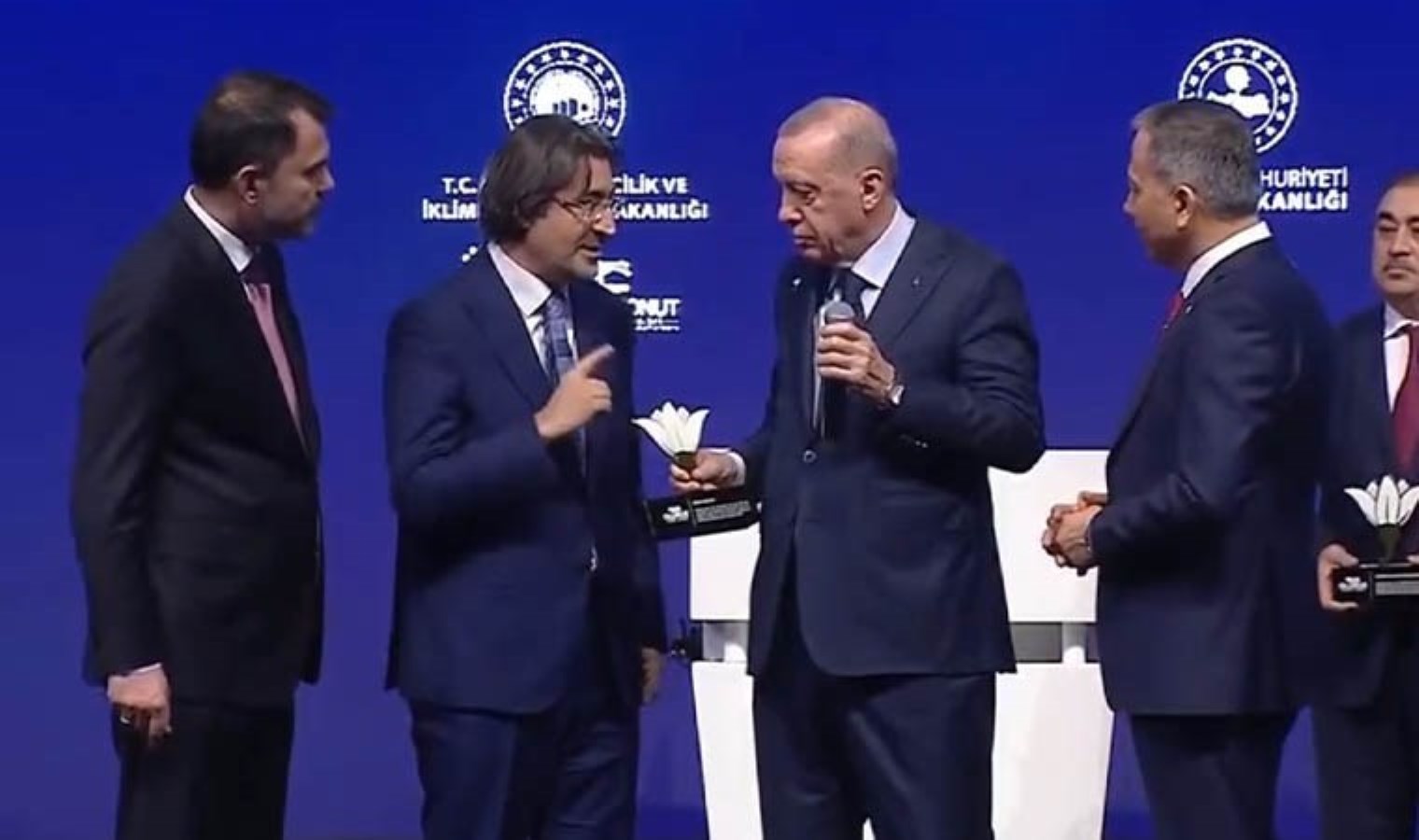 Erdoğan’dan Ziraat Bankası Genel Müdürü Alpaslan Çakar’a: ‘Ben verdim deme’