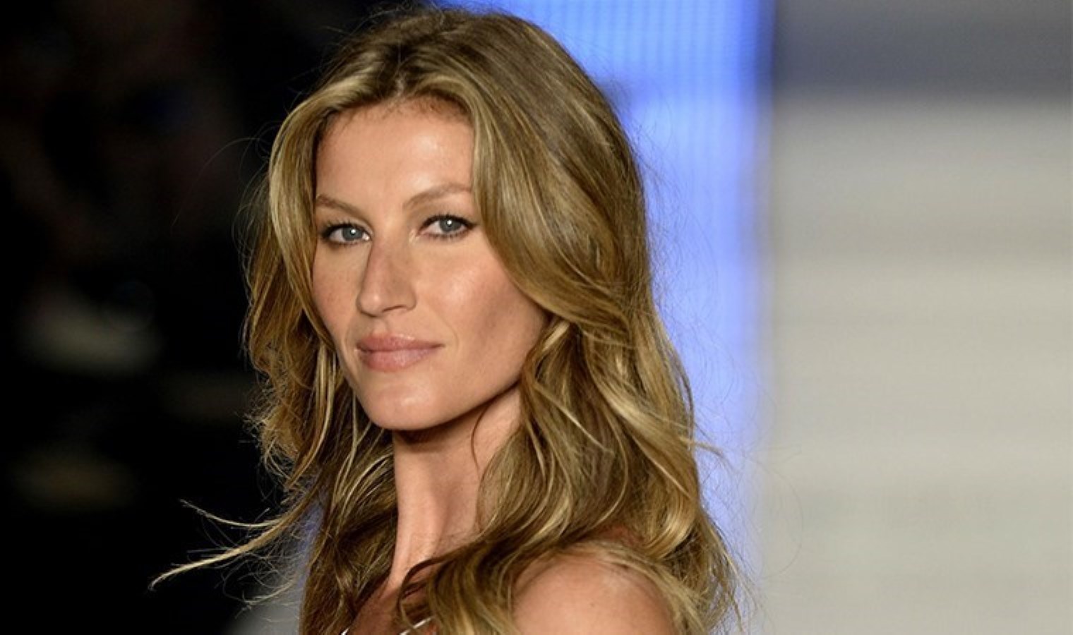 Eski Victoria’s Secret meleği 44 yaşında anne oldu: Eski eşinden tebrik mesajı geldi