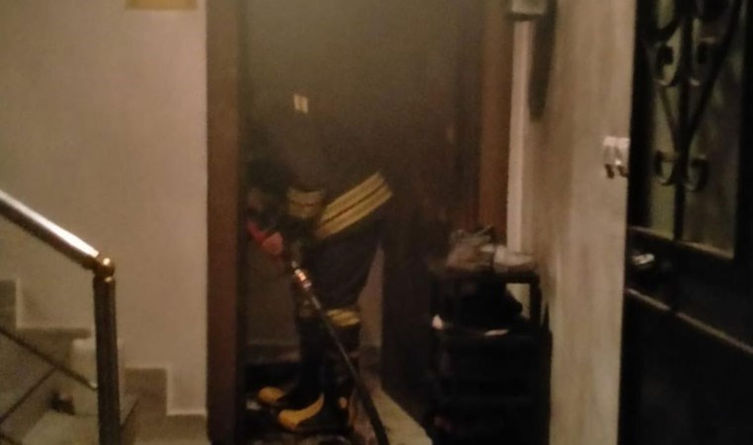 Ev sahibinin evden çıkarmak istediği kiracı, evi yaktı