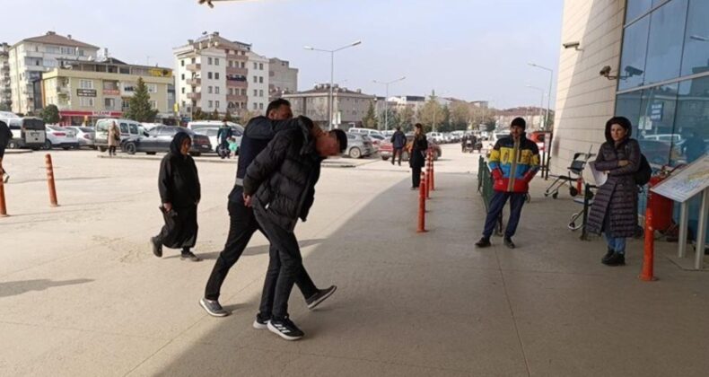 Genci rehin alıp annesinden para istediler: Yakalanıp, serbest bırakıldılar!