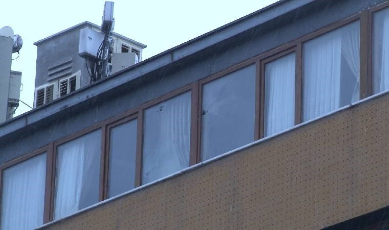 İstanbul’da dernek binasına silahlı saldırı: Kurşun yağdırdılar!