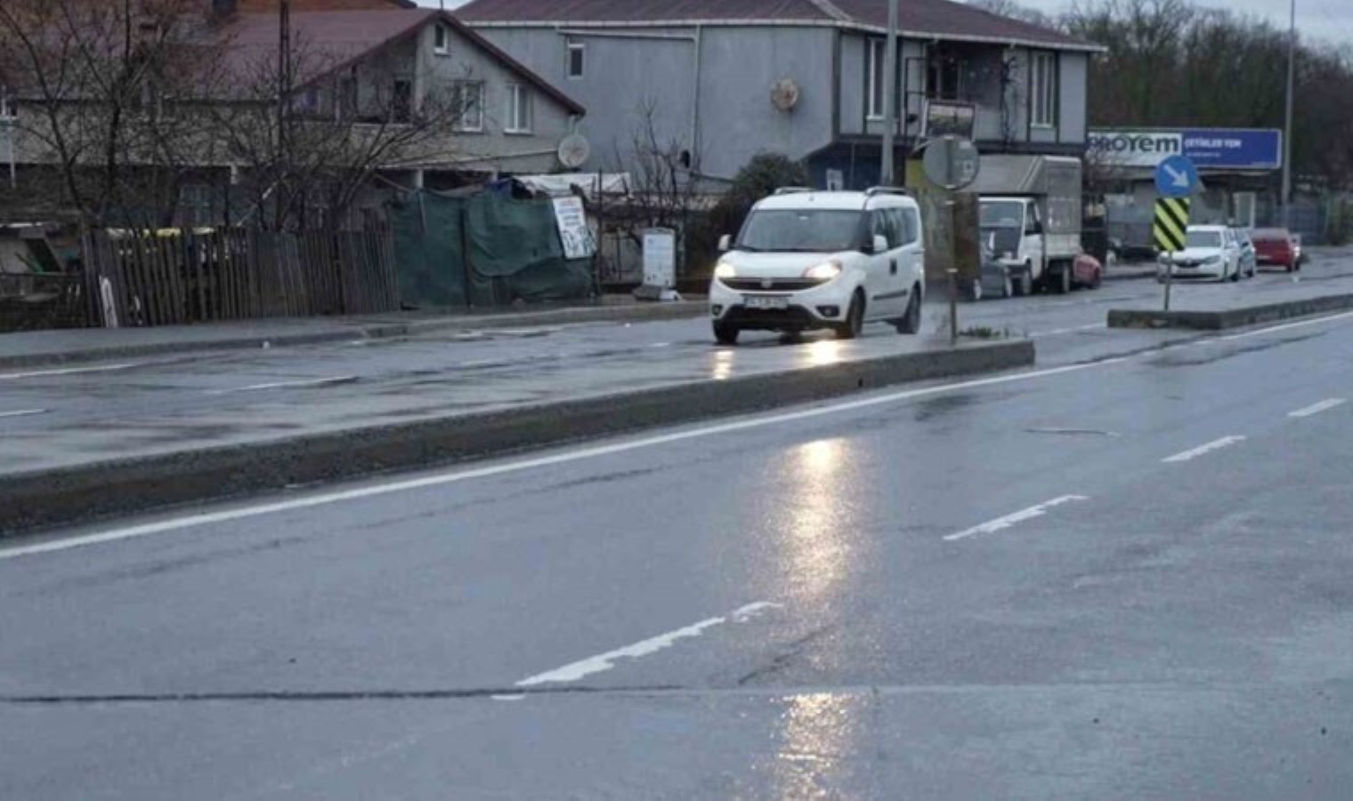 İstanbul’da o caddede yaşanan kazalar için çözüm bekleniyor