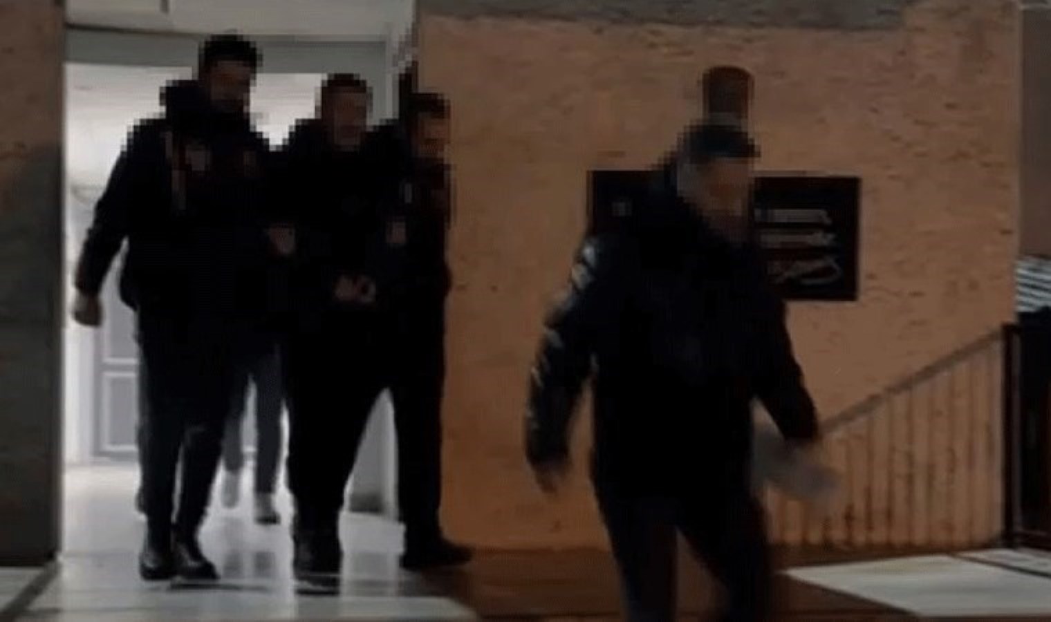 İstanbul’da okula silahlı saldırı: Gözaltılar var!