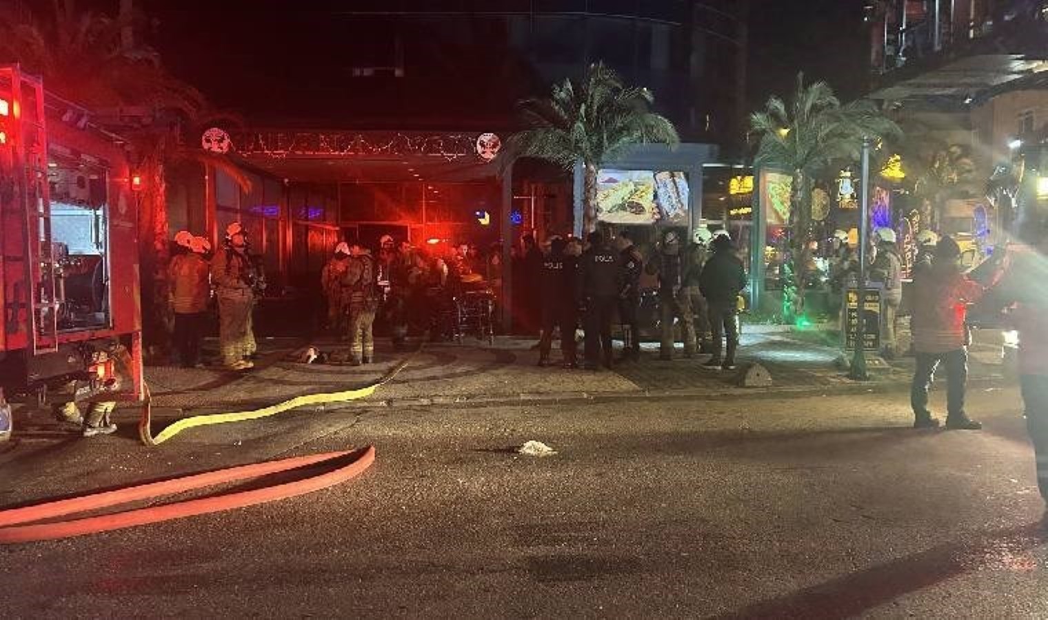 İstanbul’da otel yangınında can pazarı: Çok sayıda yaralı var!