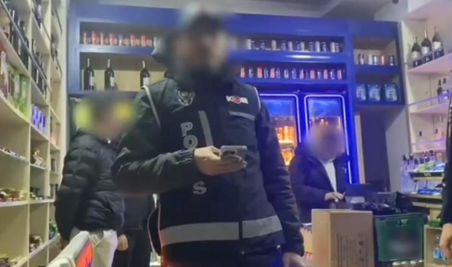 İstanbul’da sahte alkol operasyonu: Binlerce litre ele geçirildi