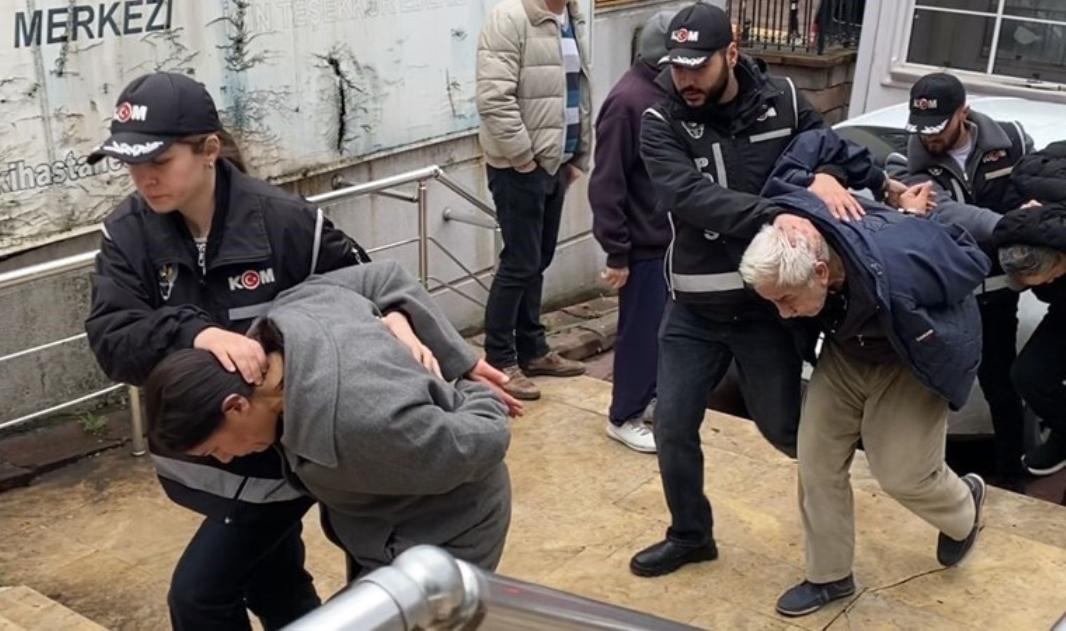 İstanbul’da sahte içkiden ölümler 40’a dayandı: 9 kişi tutuklandı!