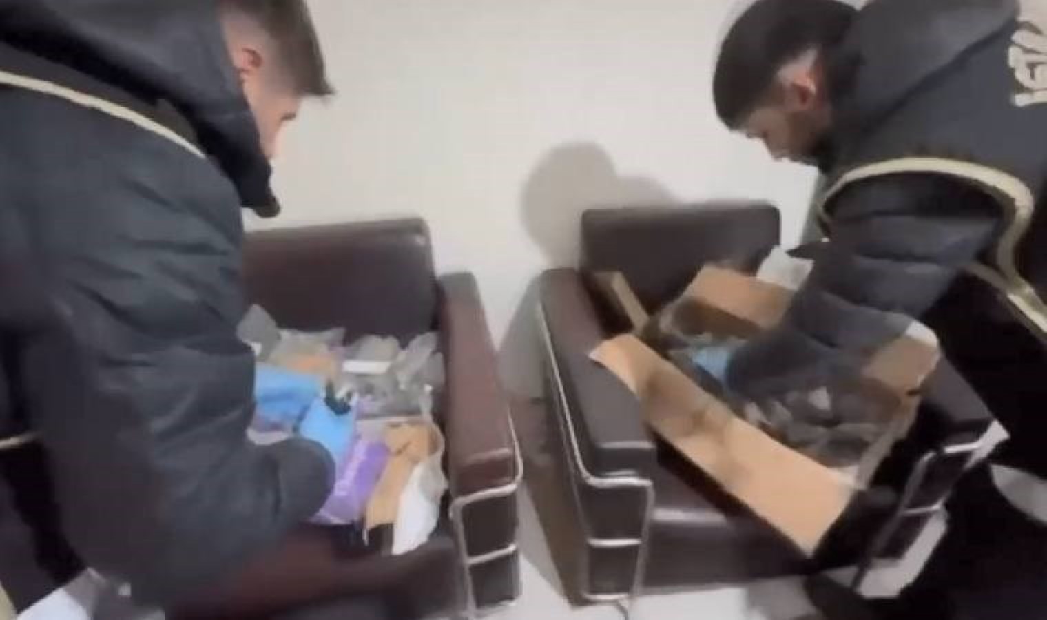 İstanbul’da suç örgütlerine silah temin eden çeteye operasyon!