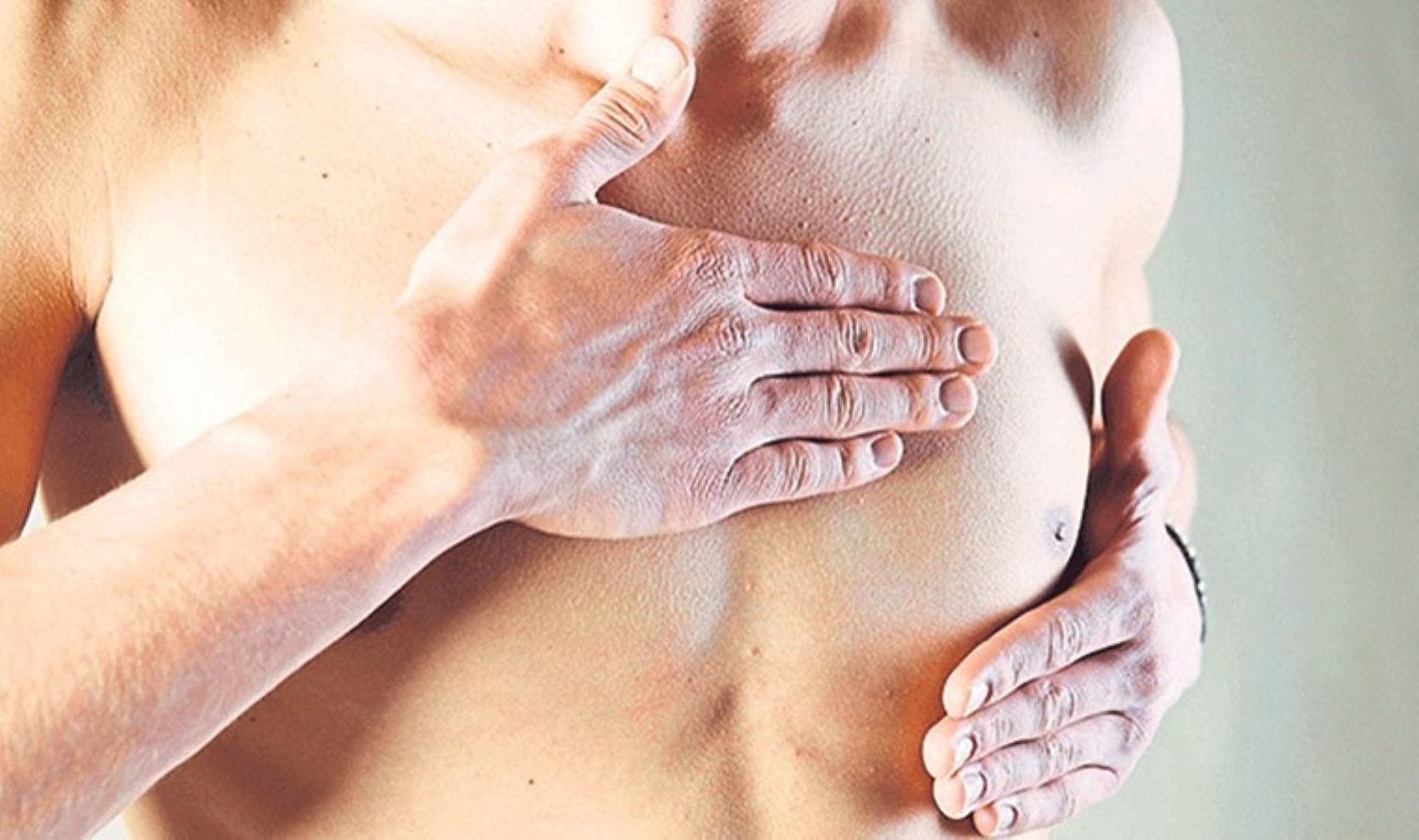 Kadın hastalığı olarak biliniyor, erkeklerde meme kanseri geç fark ediliyor!