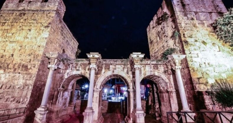 ‘Kaleiçi, atılacak adımlarla UNESCO Dünya Mirası Listesi’ne girebilir’