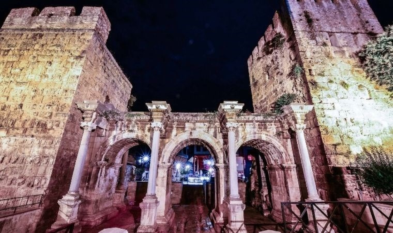 ‘Kaleiçi, atılacak adımlarla UNESCO Dünya Mirası Listesi’ne girebilir’