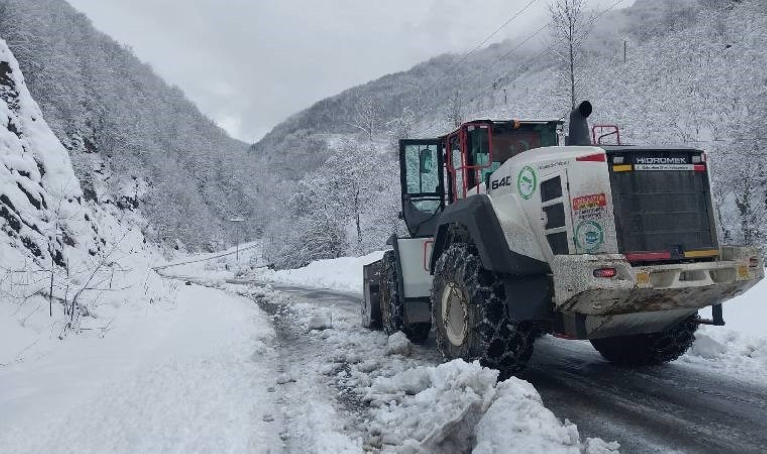 Karadeniz’de 527 yerleşim yerine ulaşılamıyor!