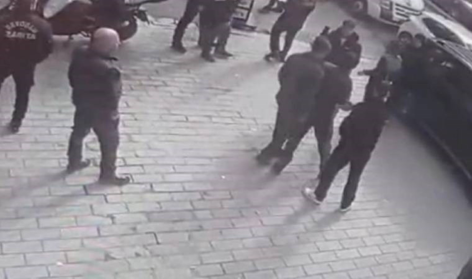 Karaköy’de silahlı park yeri kavgası: 1 kişi tutuklandı