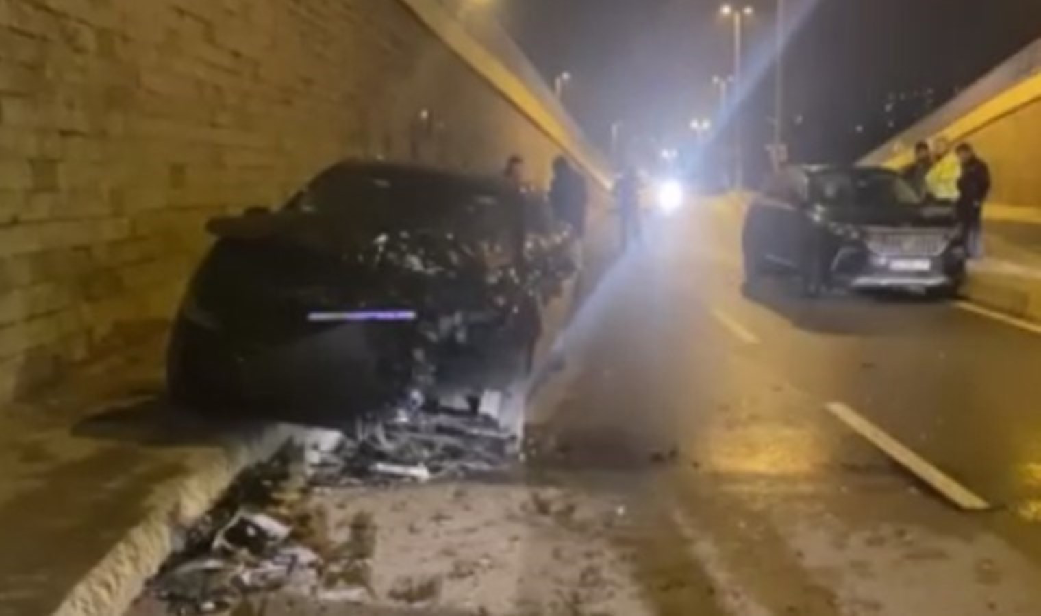 Kartal’da zincirleme kaza… 6 araç birbirine girdi: 3 kişi yaralandı