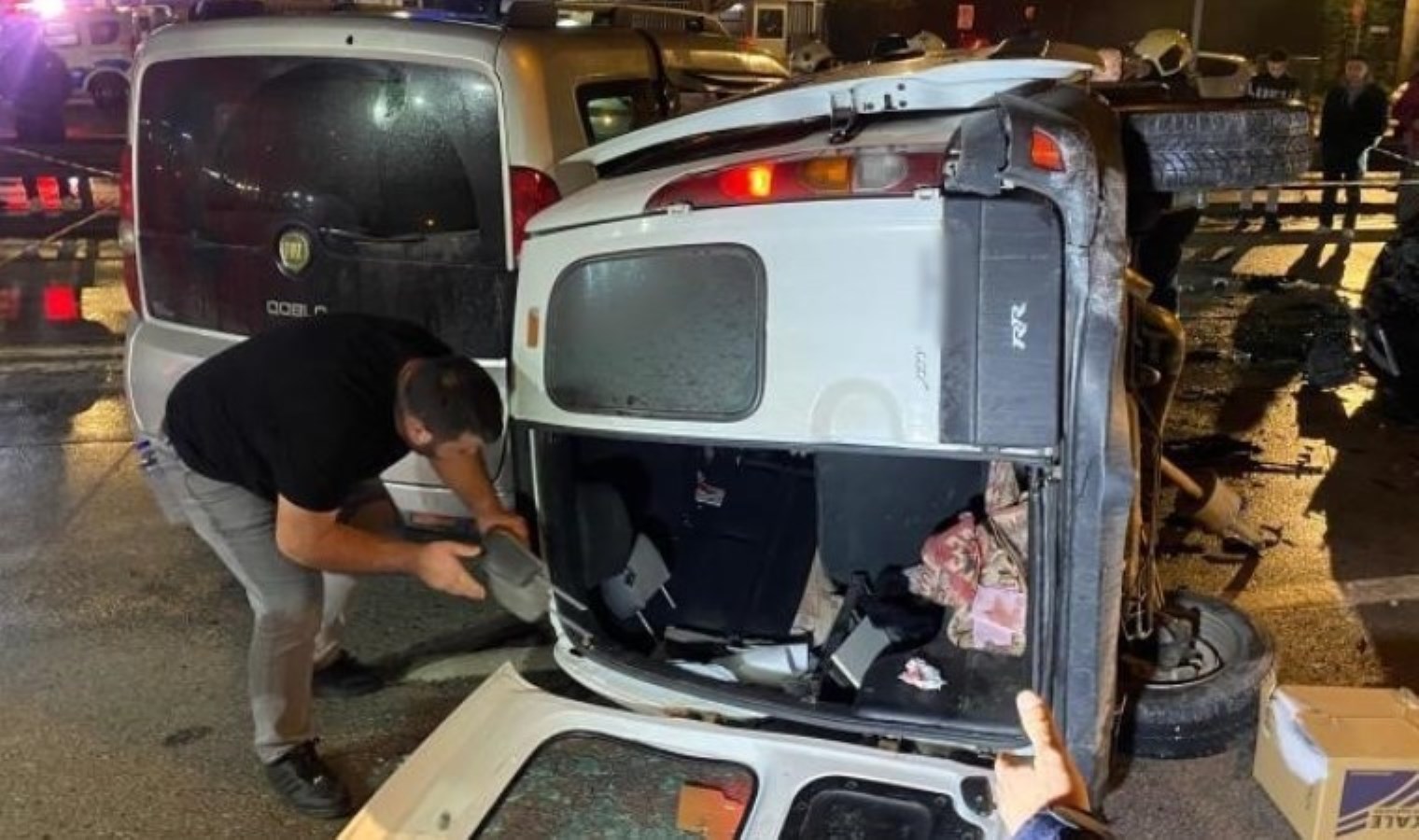 Kartepe’de terrs yöne giren alkollü sürücü dehşet saçtı: Zincirleme kazada 4 kişi yaralandı!