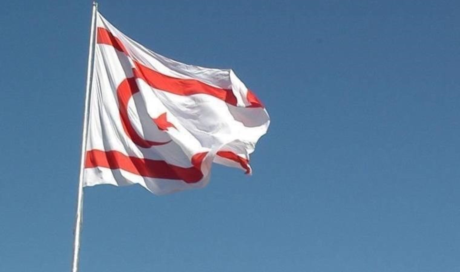 KKTC’de Bolu’daki yangın nedeniyle ulusal yas ilan edildi!