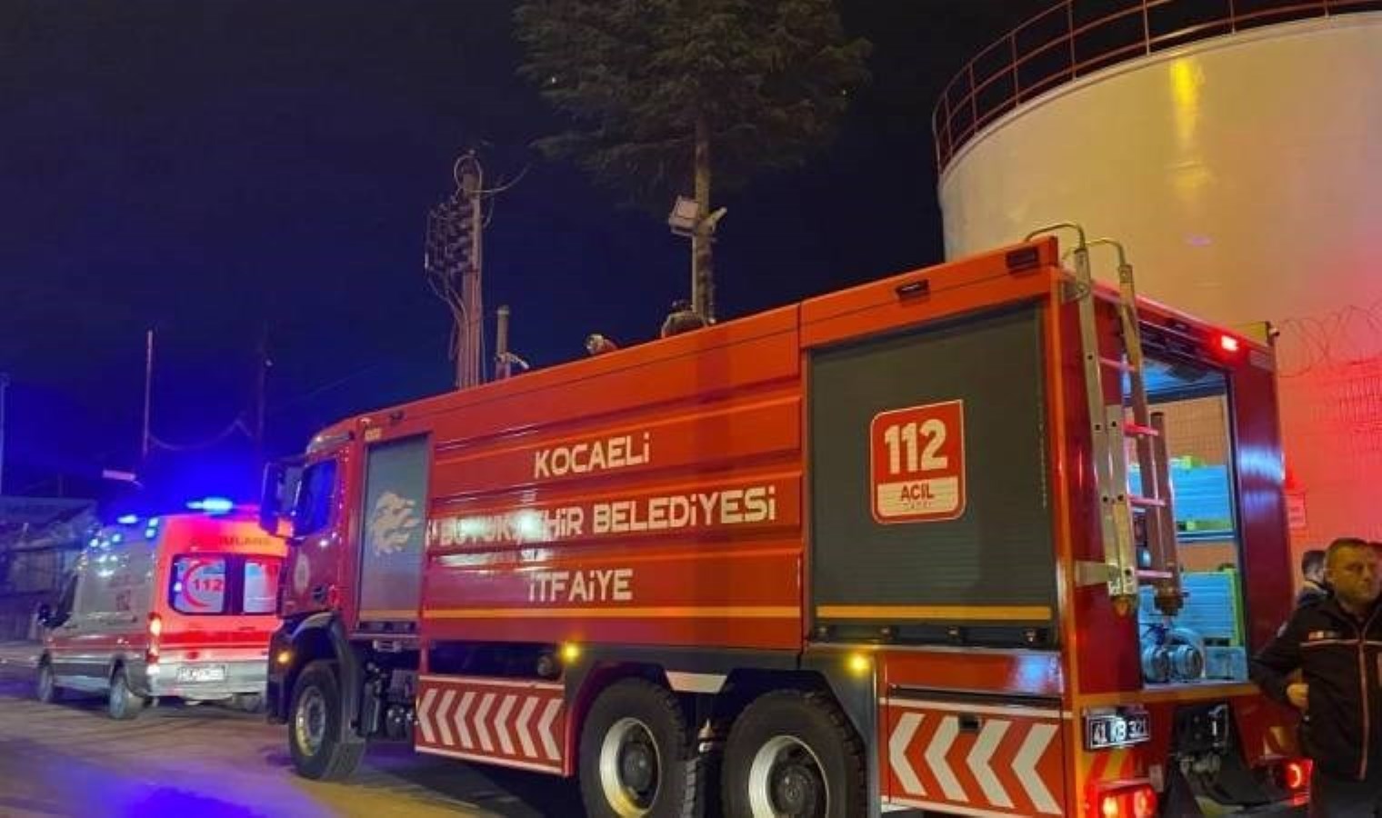 Kocaeli’de akaryakıt dolum terminalinde parlama: 4 kişi yaralı