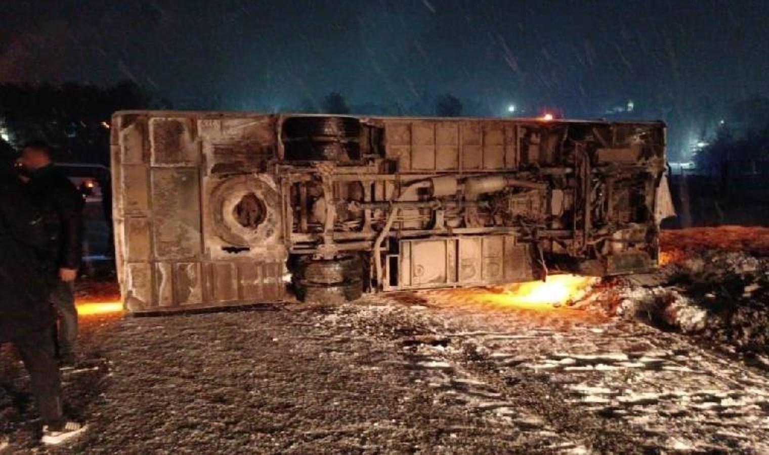 Kütahya’da maden işçilerini taşıyan servis devrildi: Yaralılar var!