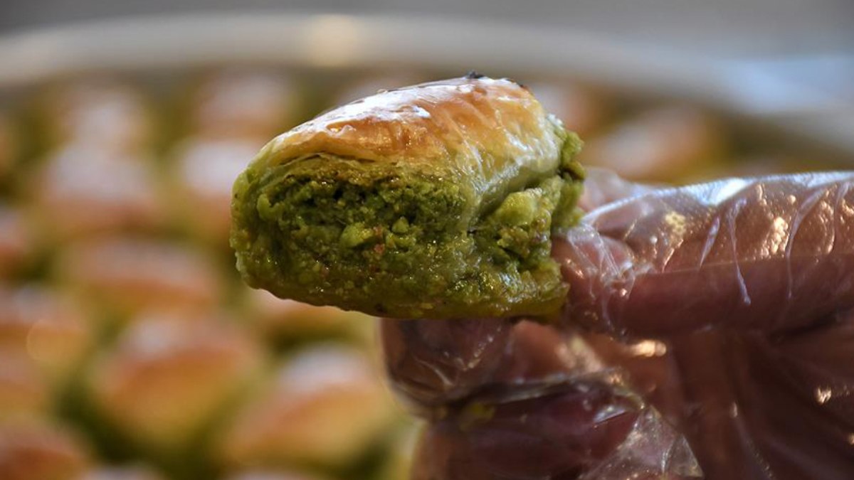 Liste yenilendi! Toz biberde domates ve baklavada yer fıstığı