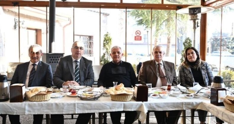 Mamak Belediye Başkanı Şahin, gazetecilerle bir araya geldi