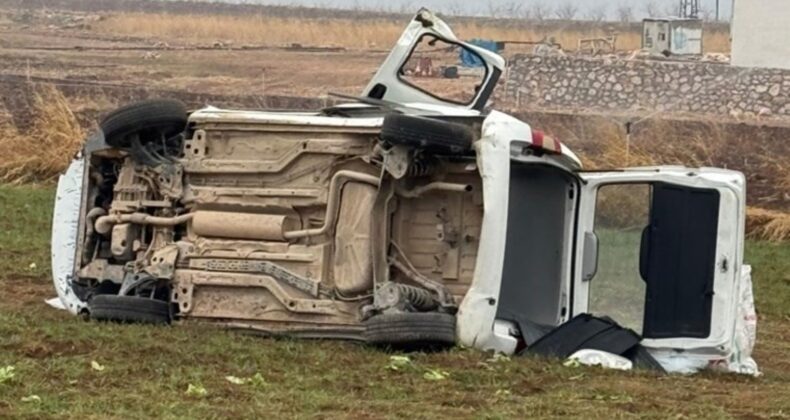 Mardin Kızıltepe’de ticari araç, tarlaya uçtu: 2 kişi yaşamını yitirdi, 4 yaralı