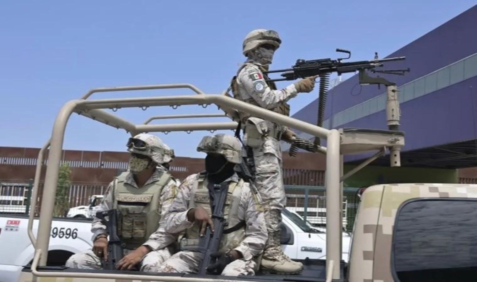 Meksika, ABD sınırına asker konuşlandırmaya başladı